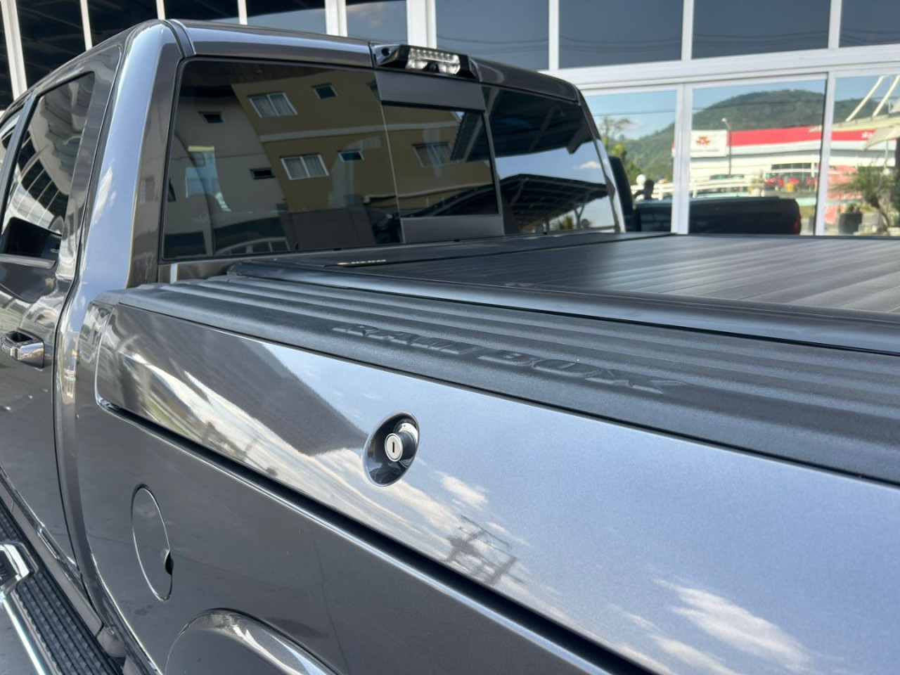 3500 6.7 I6 LARAMIE CABINE DUPLA TURBO DIESEL AUTOMÁTICO