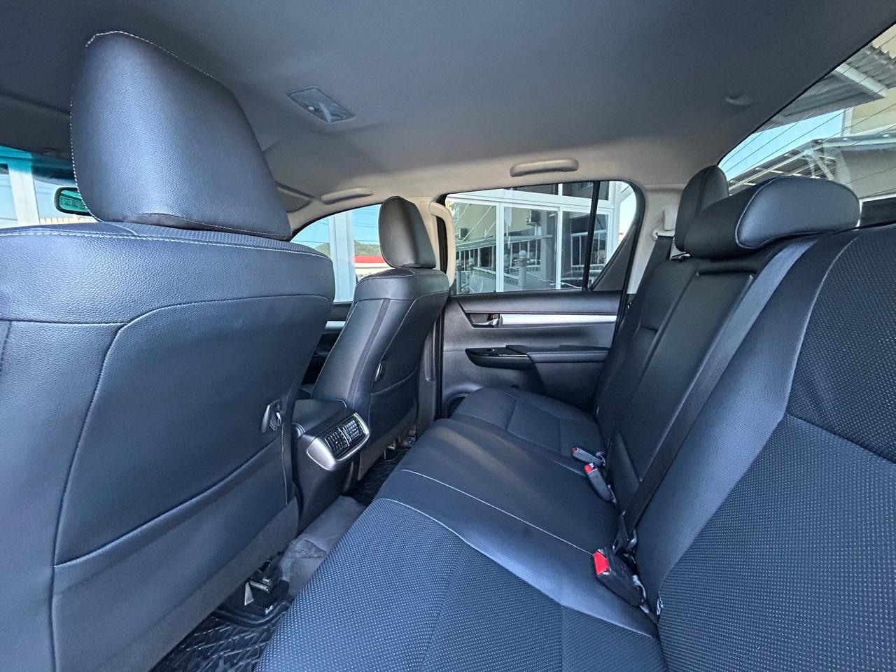 Hilux Caminhonete 2.8 16V SRX 4X4 DIESEL CABINE DUPLA AUTOMÁTICO
