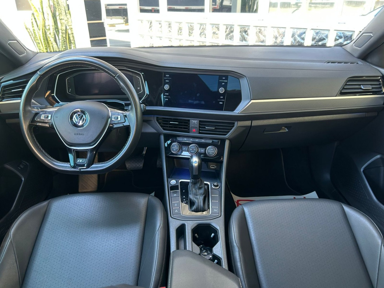 Jetta 1.4 4P 250 TSI R-LINE AUTOMÁTICO