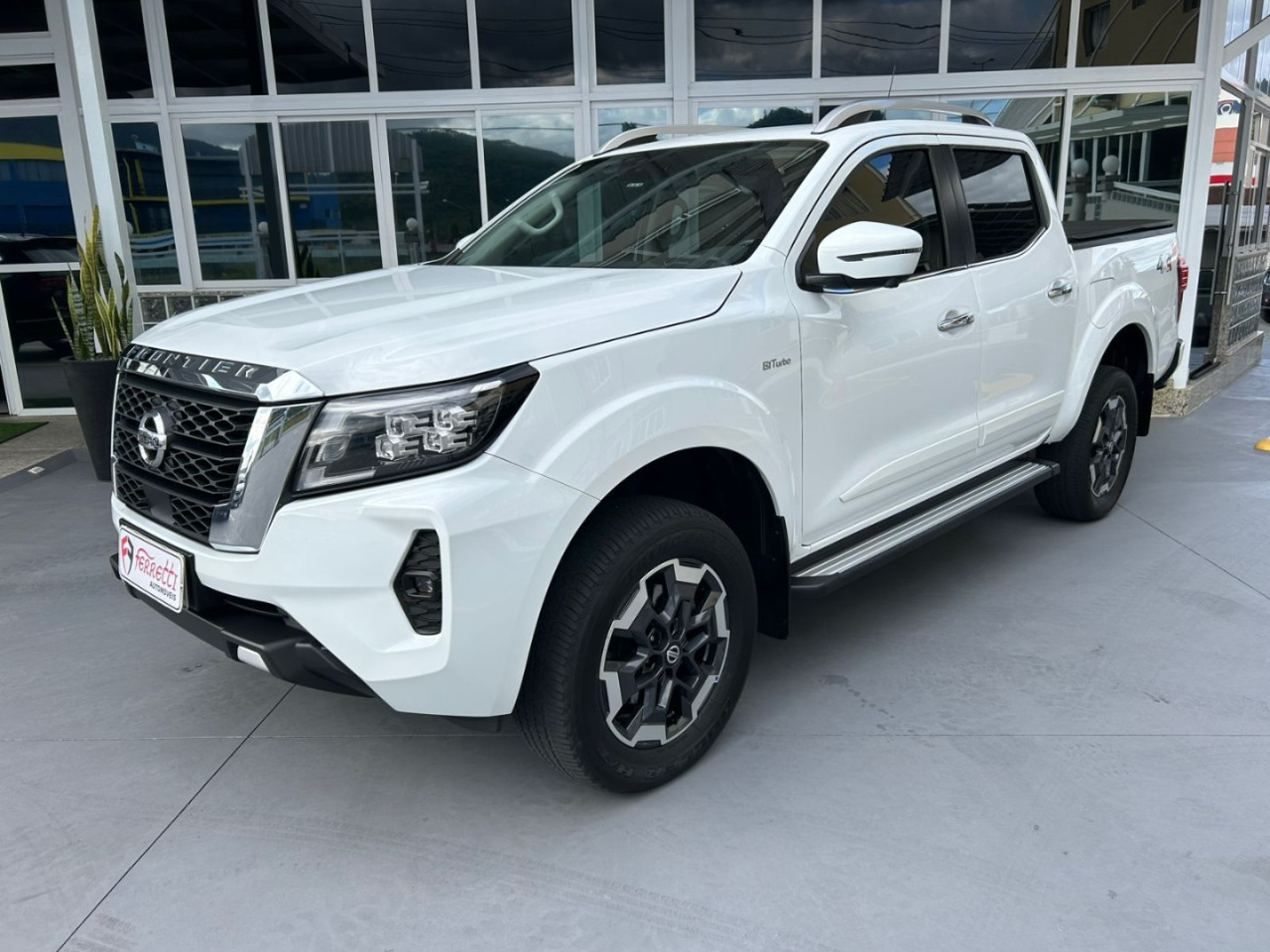 Frontier 2.3 16V PLATINUM CABINE DUPLA 4X4 BI-TURBO DIESEL AUTOMÁTICO