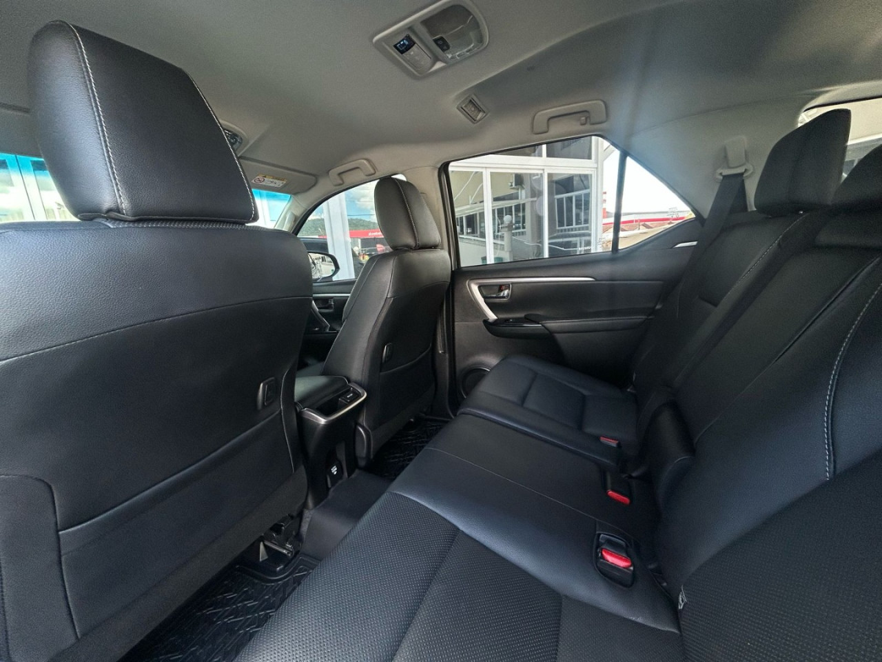 Hilux SW4 2.8 4P SRX 4X4 TURBO DIESEL AUTOMÁTICO