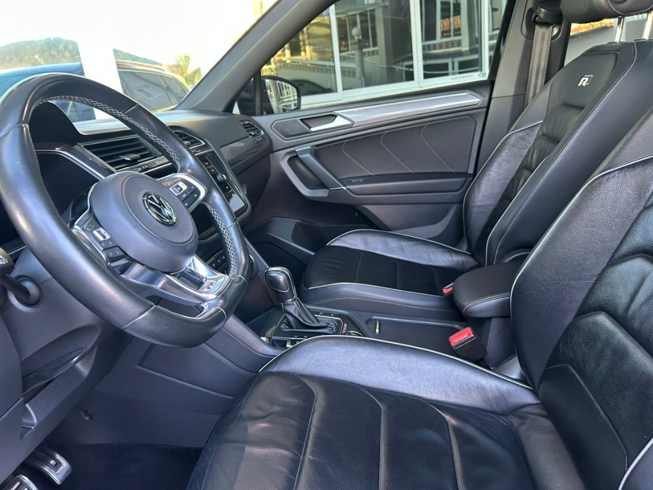 Tiguan 2.0 350 TSI TOTAL FLEX ALLSPACE R-LINE 4-MOTION TURBO AUTOMÁTICO DSG