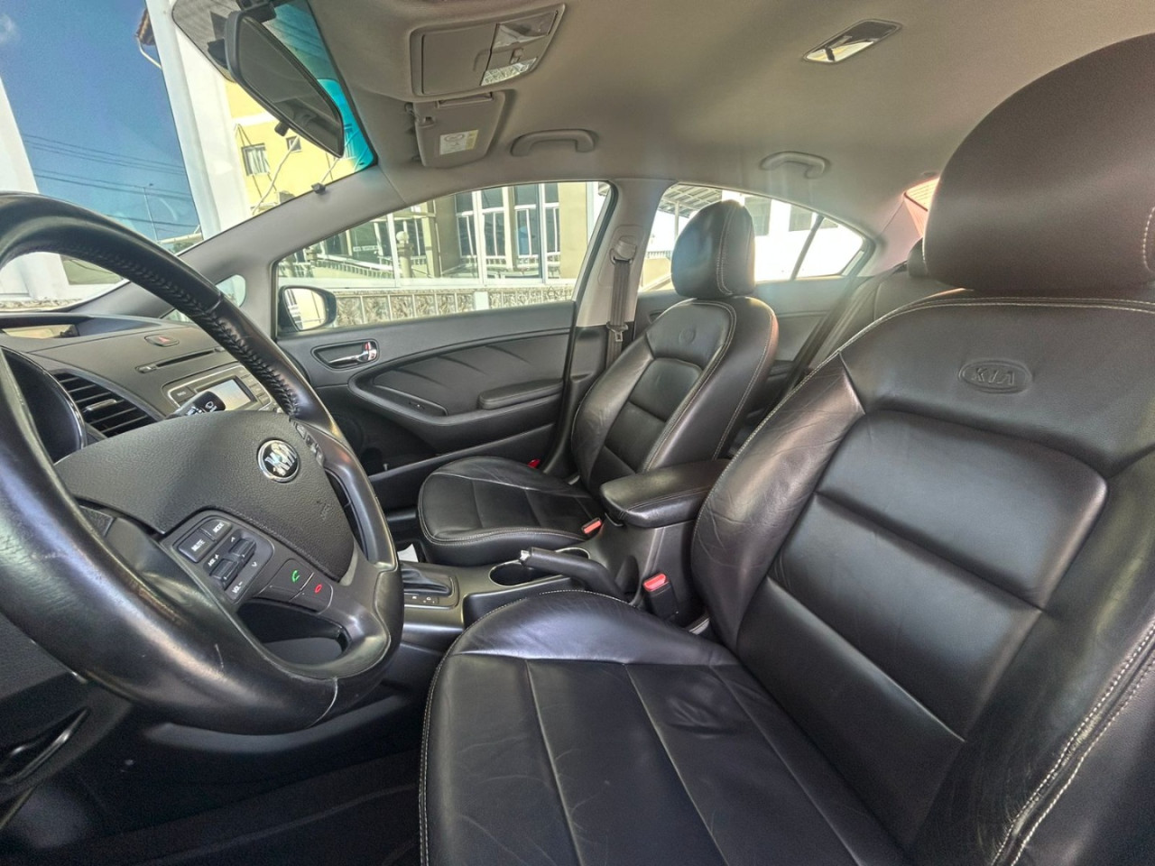 KIA Cerato Sedan 1.6 16V 4P SX3 AUTOMÁTICO