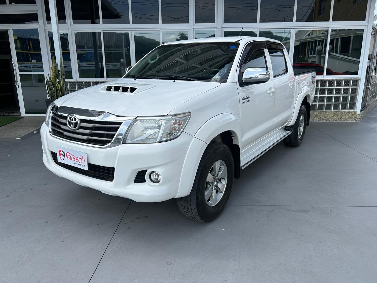 TOYOTA Hilux Caminhonete 3.0 4P SRV DIESEL CABINE DUPLA