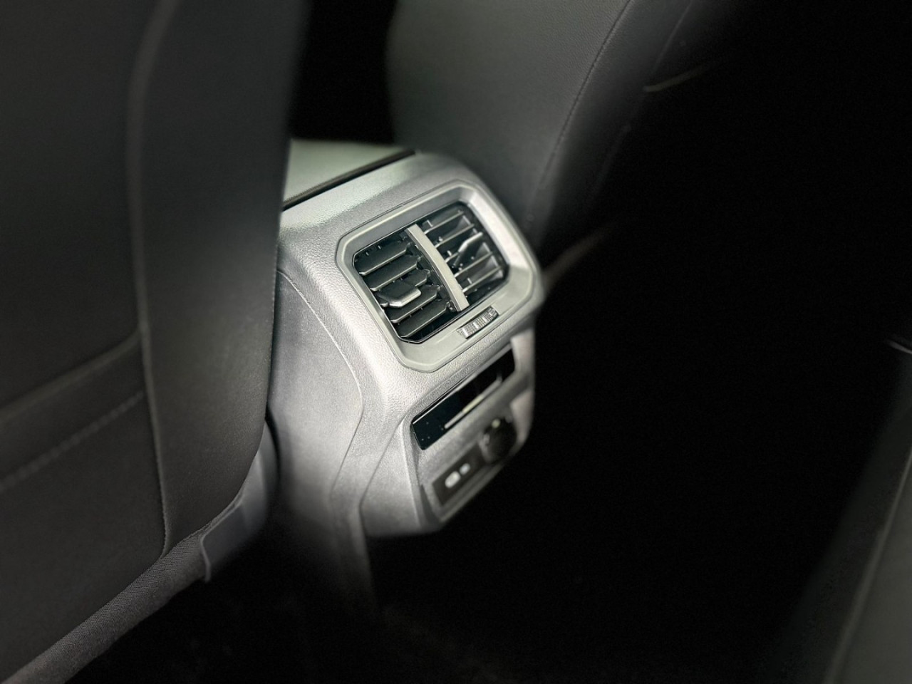 VOLKSWAGEN Tiguan 2.0 300 TSI ALLSPACE R-LINE TURBO AUTOMÁTICO