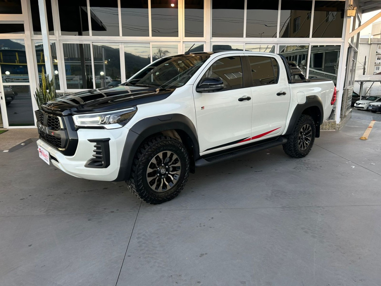 Hilux Caminhonete 2.8 16V GR SPORT 4X4 TURBO DIESEL CABINE DUPLA AUTOMÁTICO