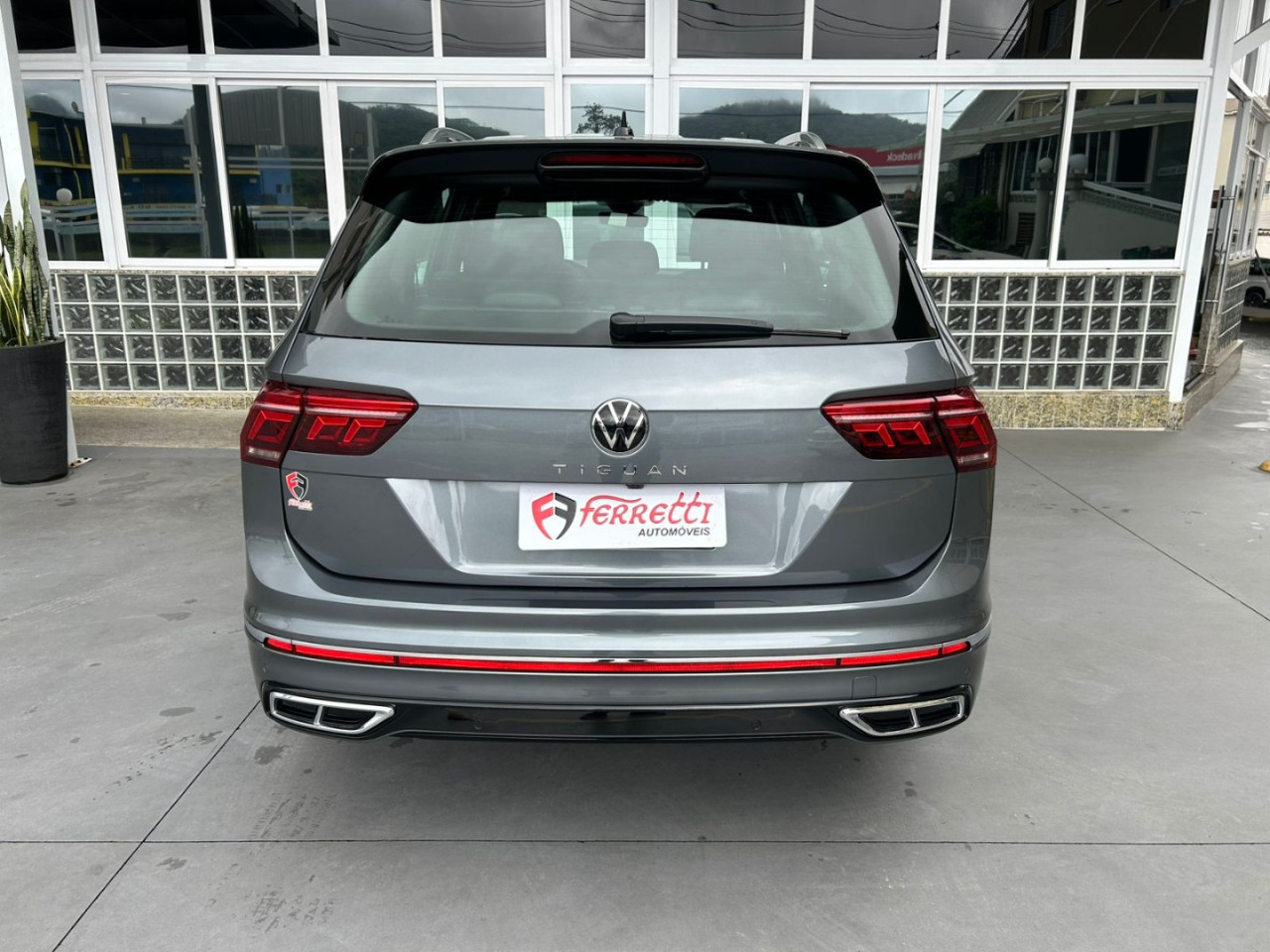 VOLKSWAGEN Tiguan 2.0 300 TSI ALLSPACE R-LINE TURBO AUTOMÁTICO