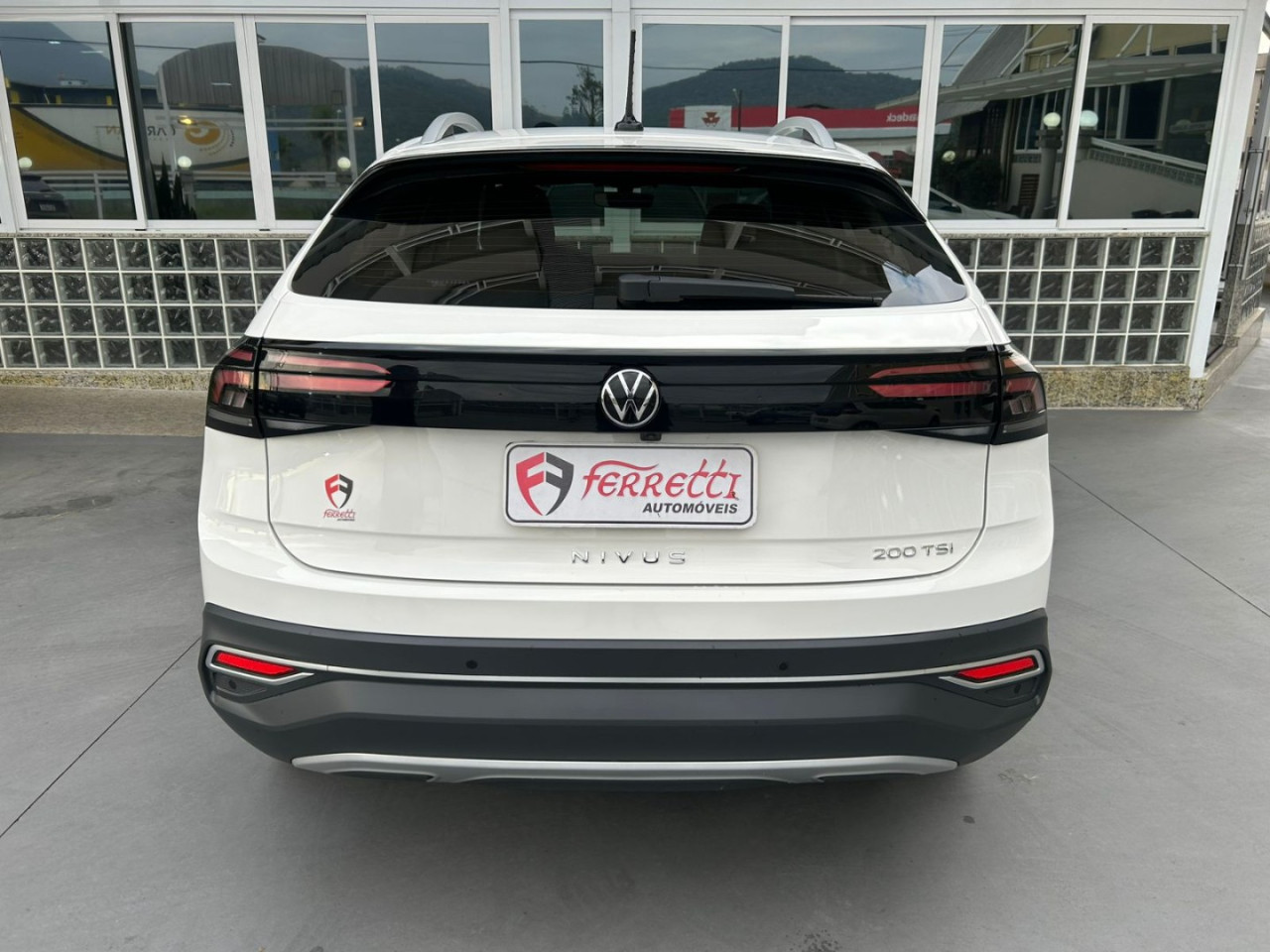 Nivus 1.0 4P FLEX 200 TSI HIGHLINE TURBO AUTOMÁTICO
