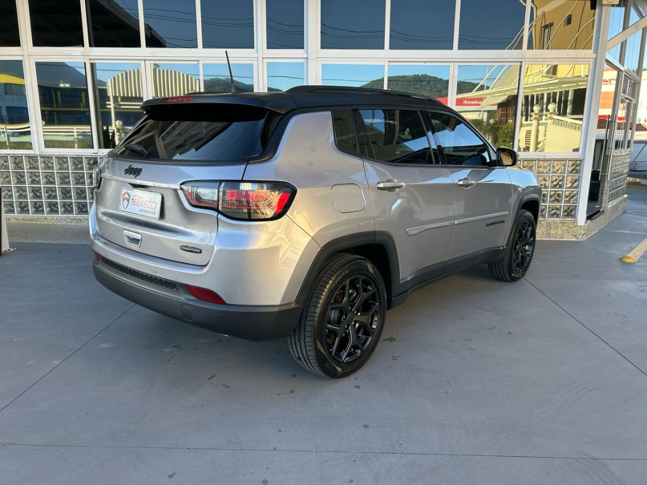 Compass 1.3 16V 4P FLEX LONGITUDE T270 TURBO AUTOMÁTICO