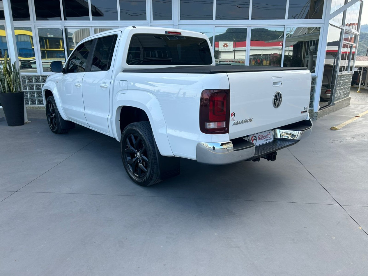 Amarok 3.0 V6 CABINE DUPLA HIGHLINE 4X4 TURBO INTERCOOLER AUTOMÁTICO