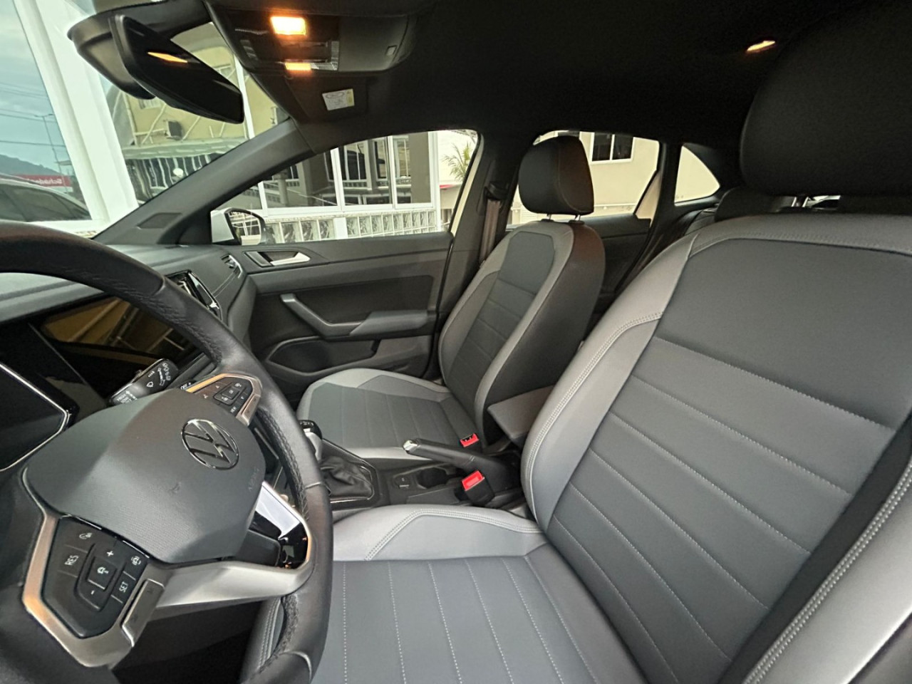 Nivus 1.0 4P FLEX 200 TSI HIGHLINE TURBO AUTOMÁTICO