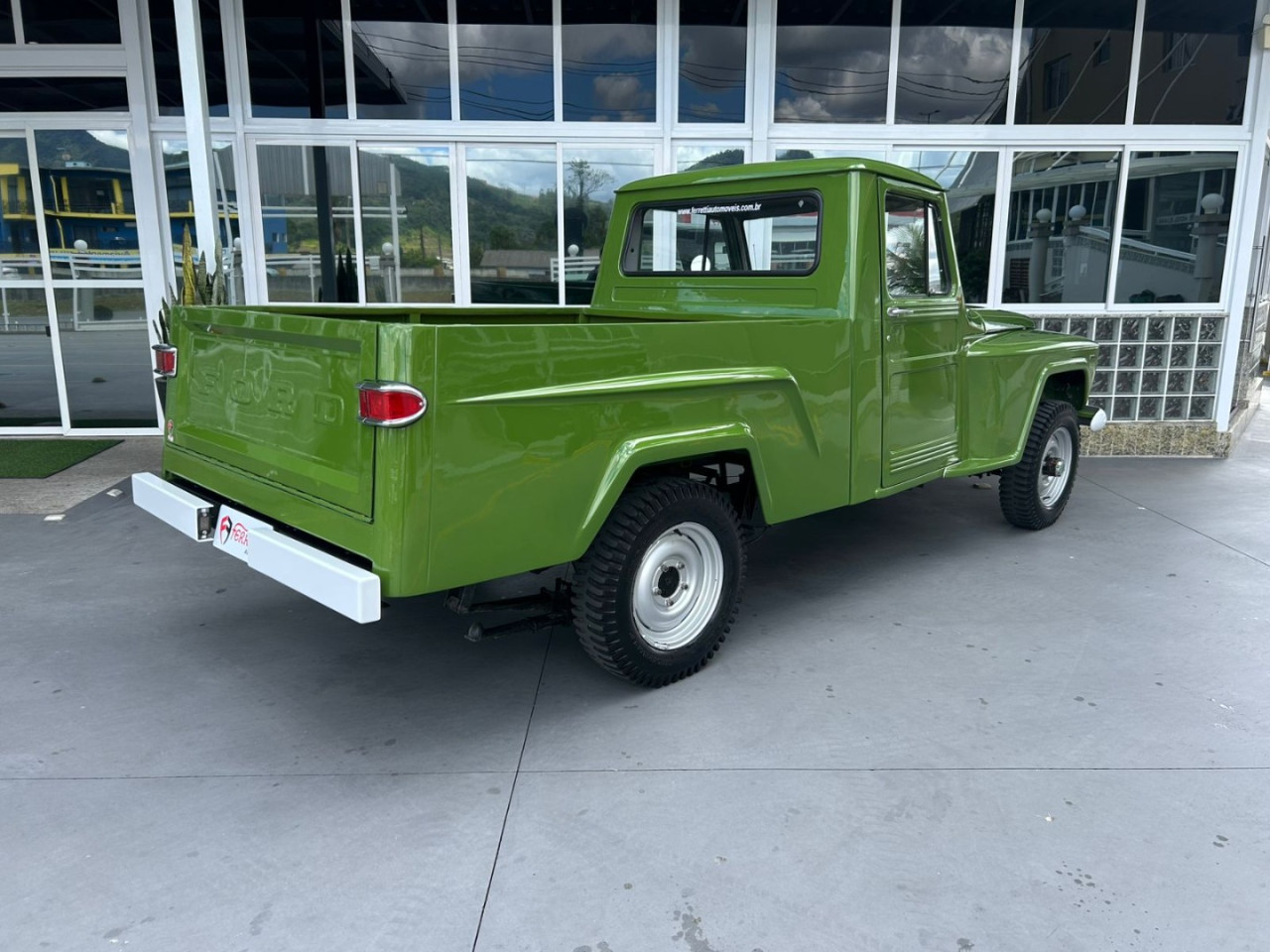 F-75 2.3 4X4 PICK-UP
