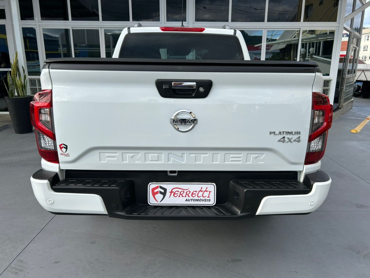 Frontier 2.3 16V PLATINUM CABINE DUPLA 4X4 BI-TURBO DIESEL AUTOMÁTICO