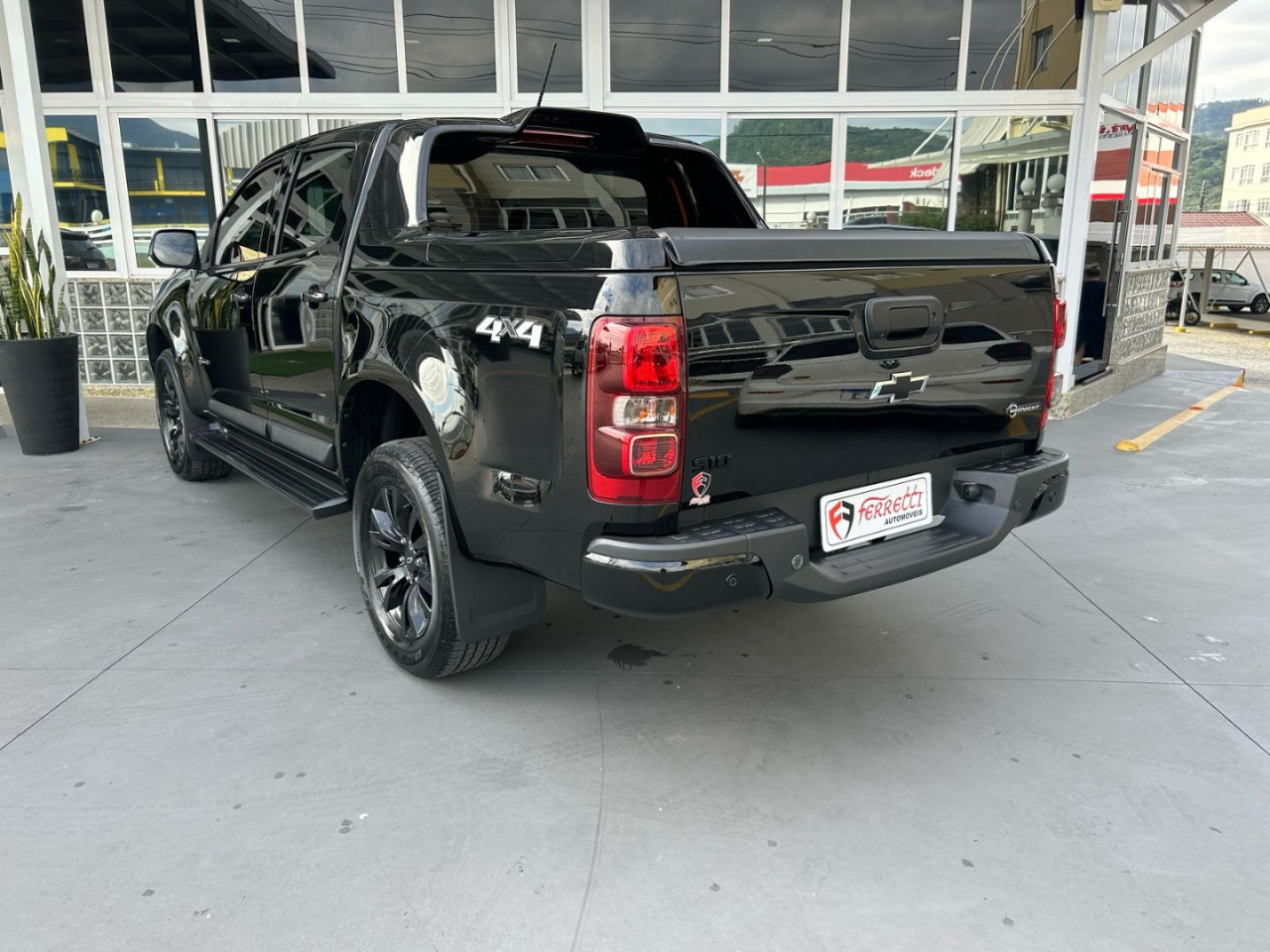 S10 2.8 12V MIDNIGHT CABINE DUPLA 4X4 TURBO DIESEL AUTOMÁTICO