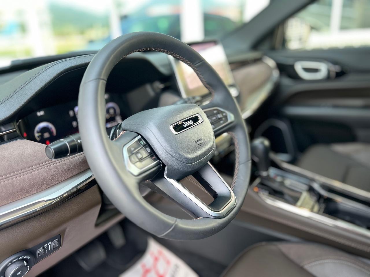 Commander 1.3 16V 4P FLEX T270 OVERLAND TURBO AUTOMÁTICO