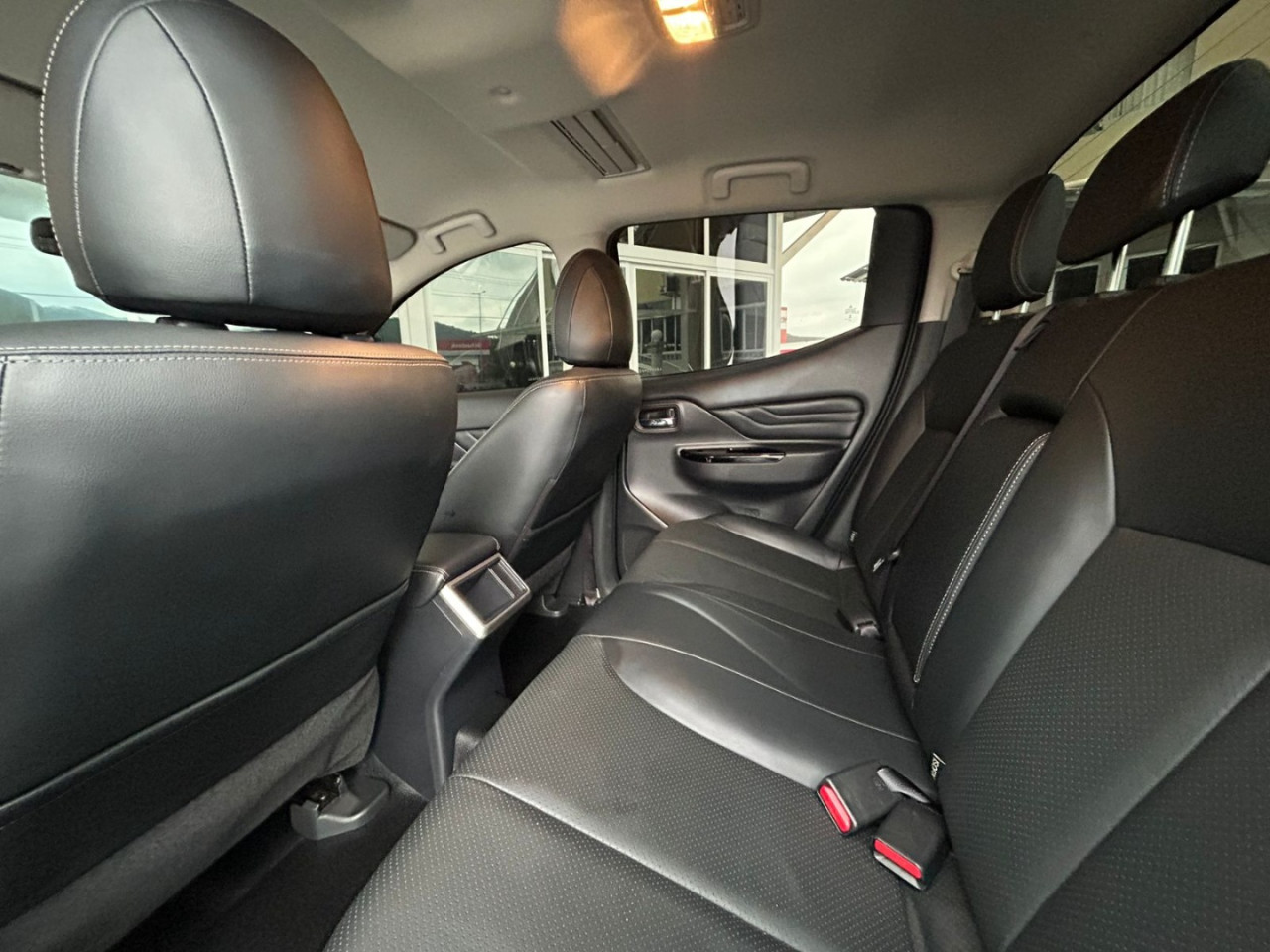 L 200 Triton 2.4 16V SPORT SAVANA 4X4 CABINE DUPLA TURBO DIESEL AUTOMÁTICO