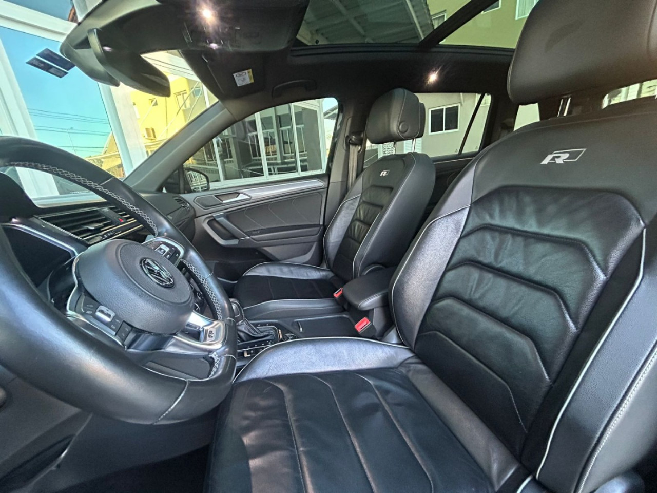 Tiguan 2.0 350 TSI TOTAL FLEX ALLSPACE R-LINE 4-MOTION TURBO AUTOMÁTICO DSG