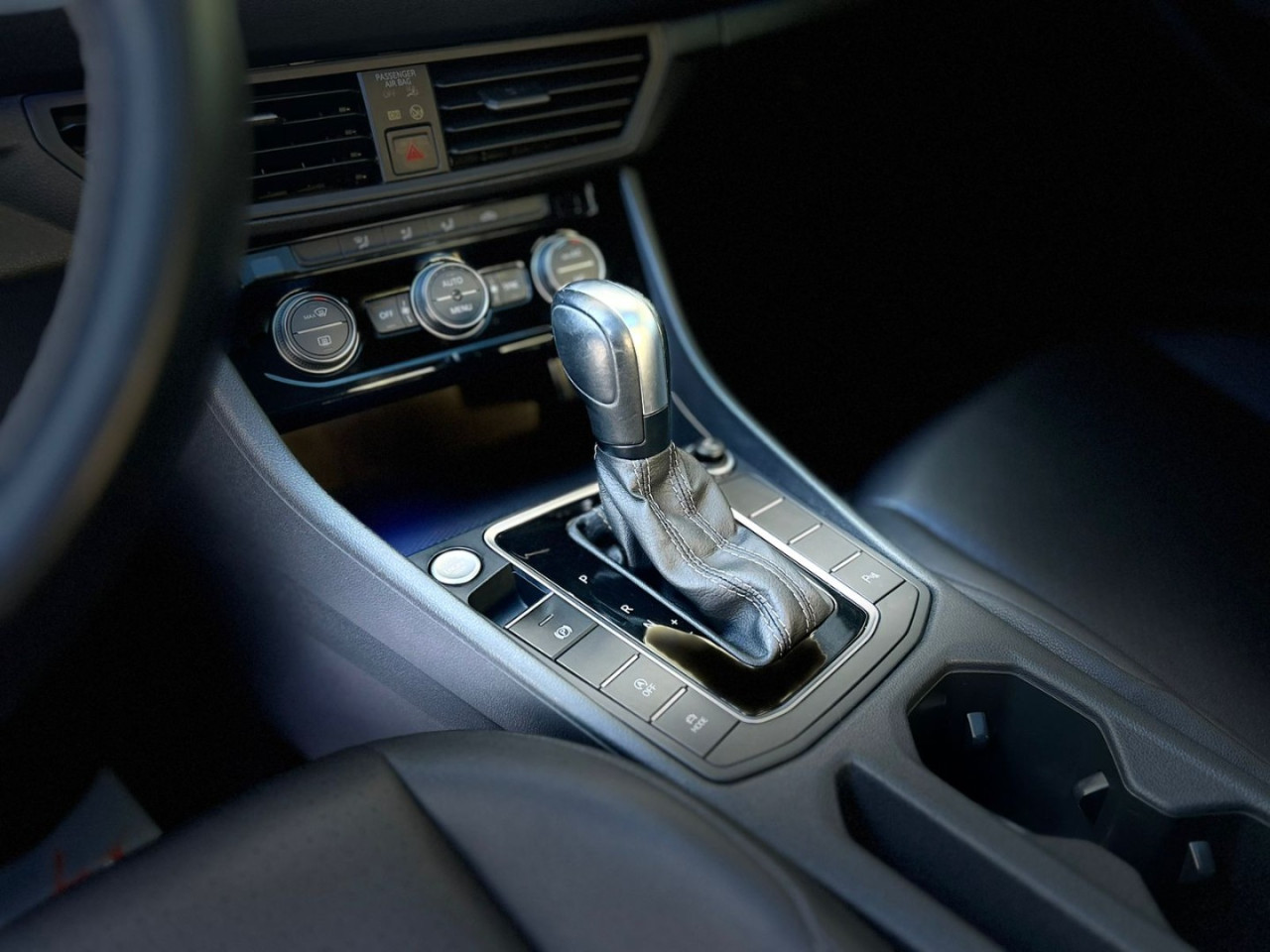 Jetta 1.4 4P 250 TSI R-LINE AUTOMÁTICO