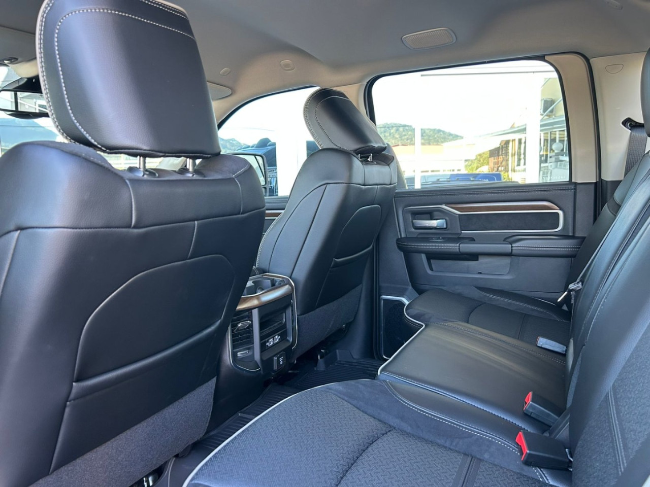 2500 6.7 I6 24V SLT CABINE DUPLA TURBO DIESEL LARAMIE 4X4 AUTOMÁTICO