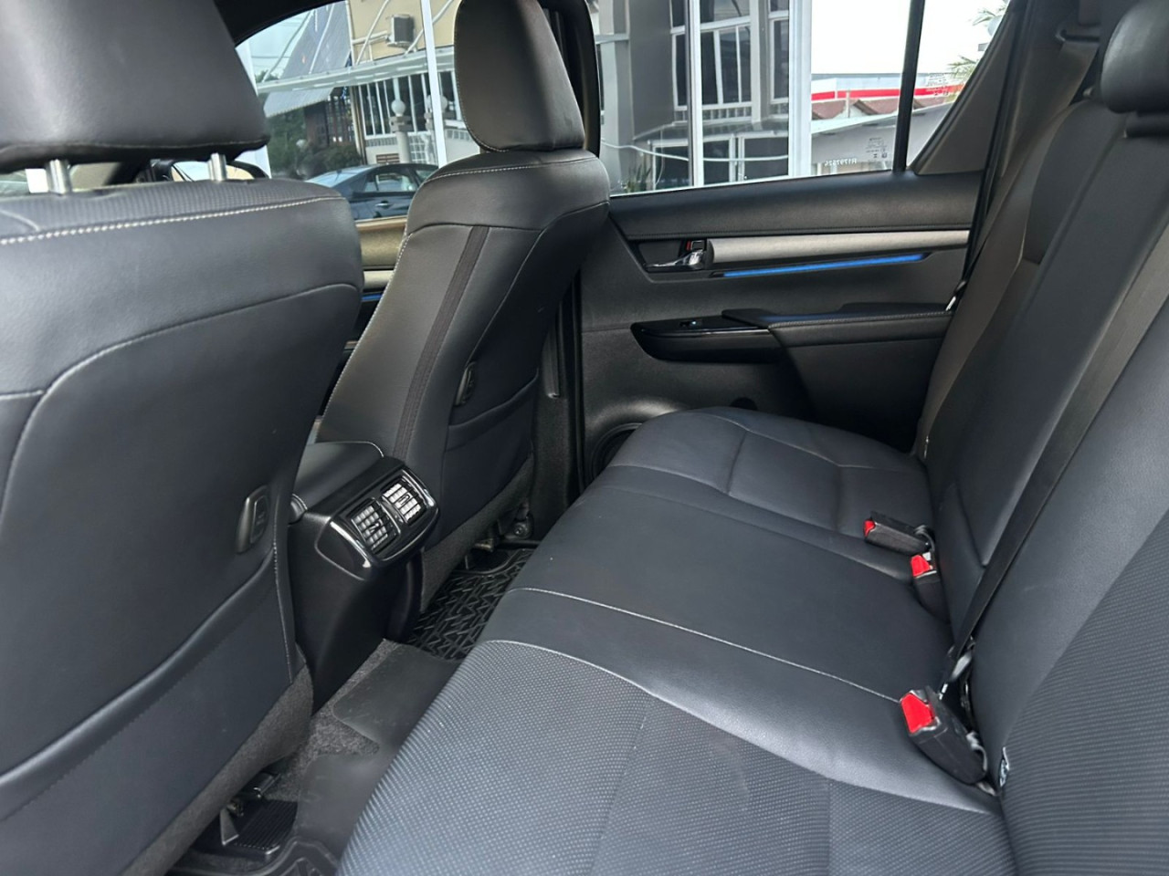 Hilux Caminhonete 2.8 16V SRX CONQUEST 4X4 TURBO DIESEL CABINE DUPLA AUTOMÁTICO