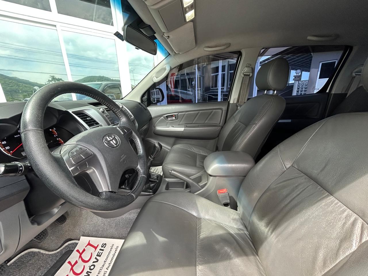 TOYOTA Hilux Caminhonete 3.0 4P SRV DIESEL CABINE DUPLA