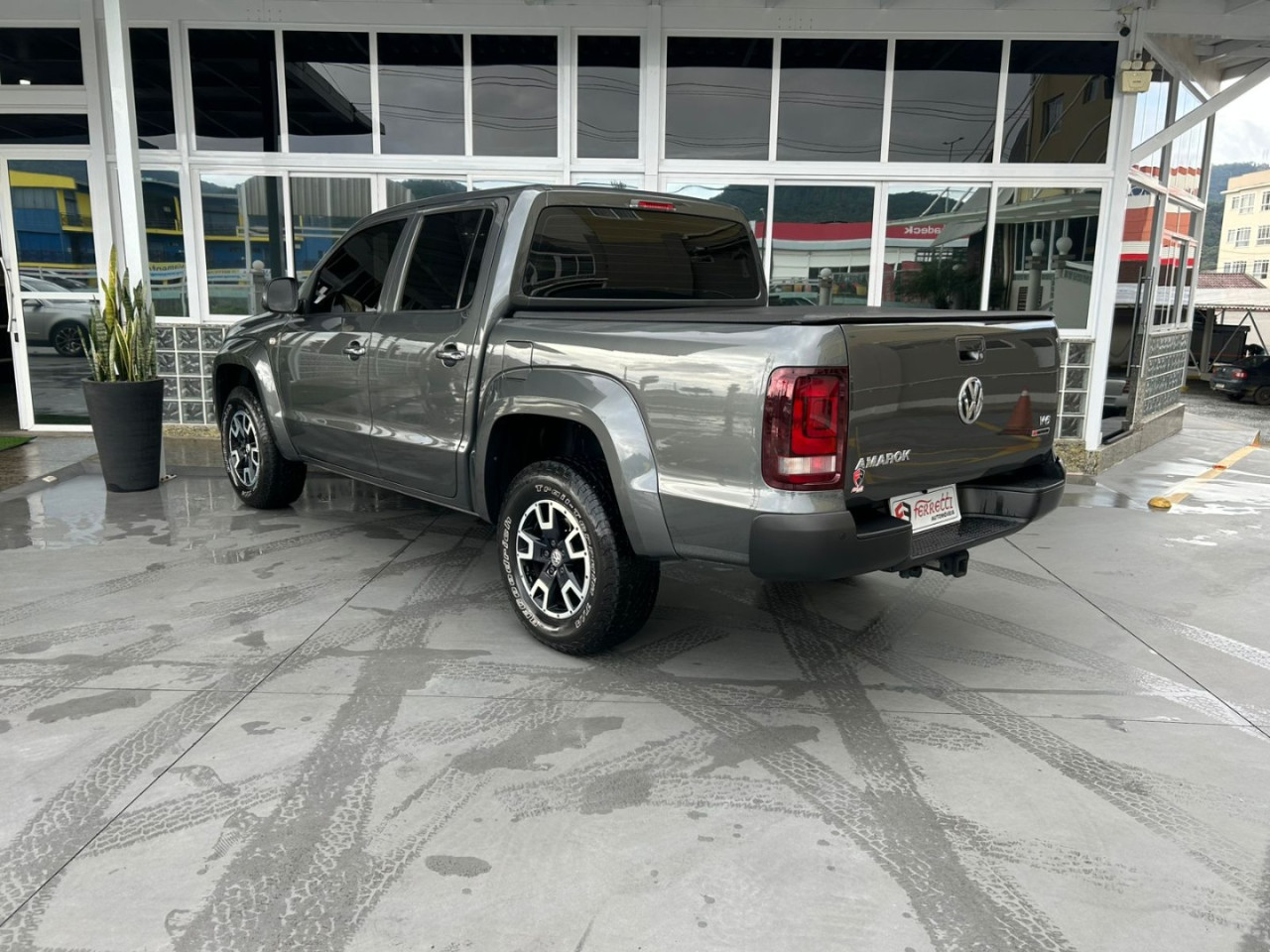 Amarok 3.0 V6 CABINE DUPLA CONFORT 4X4 TURBO INTERCOOLER AUTOMÁTICO