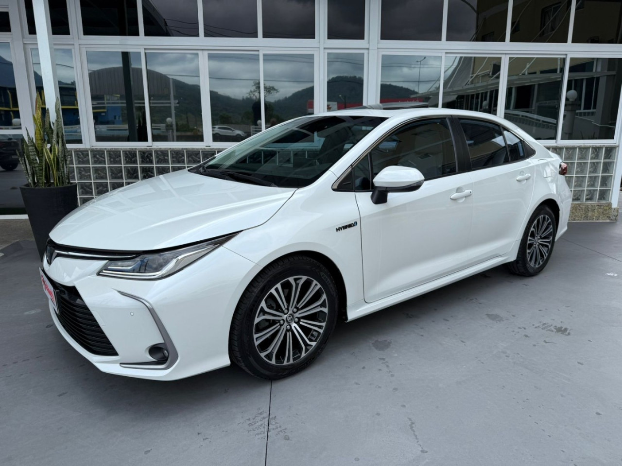 Corolla 1.8 16V 4P FLEX HÍBRIDO ALTIS A PREMIUM AUTOMÁTICO CVT