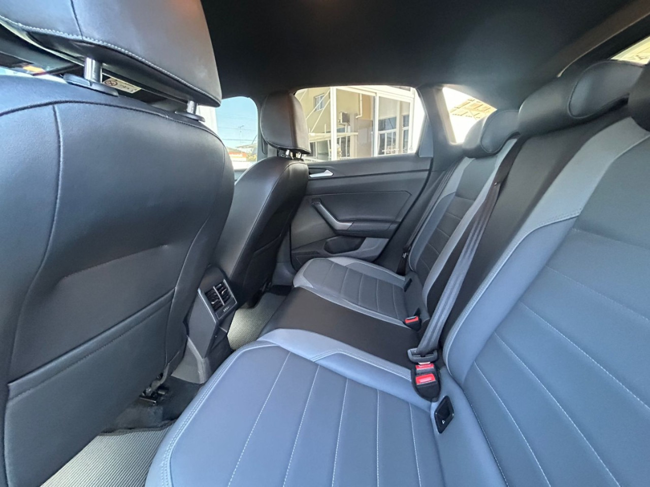 Nivus 1.0 4P FLEX 200 TSI HIGHLINE TURBO AUTOMÁTICO