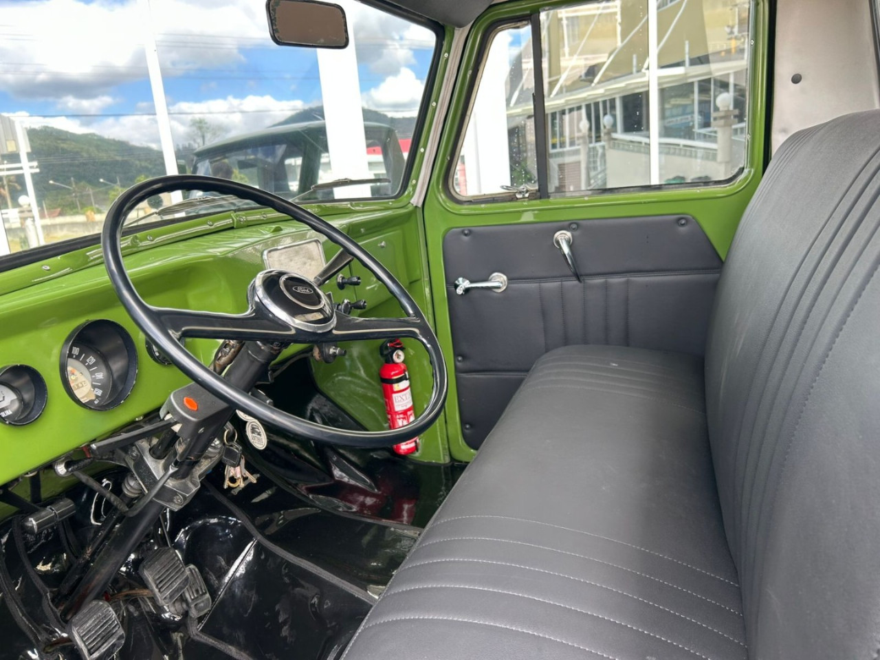 F-75 2.3 4X4 PICK-UP