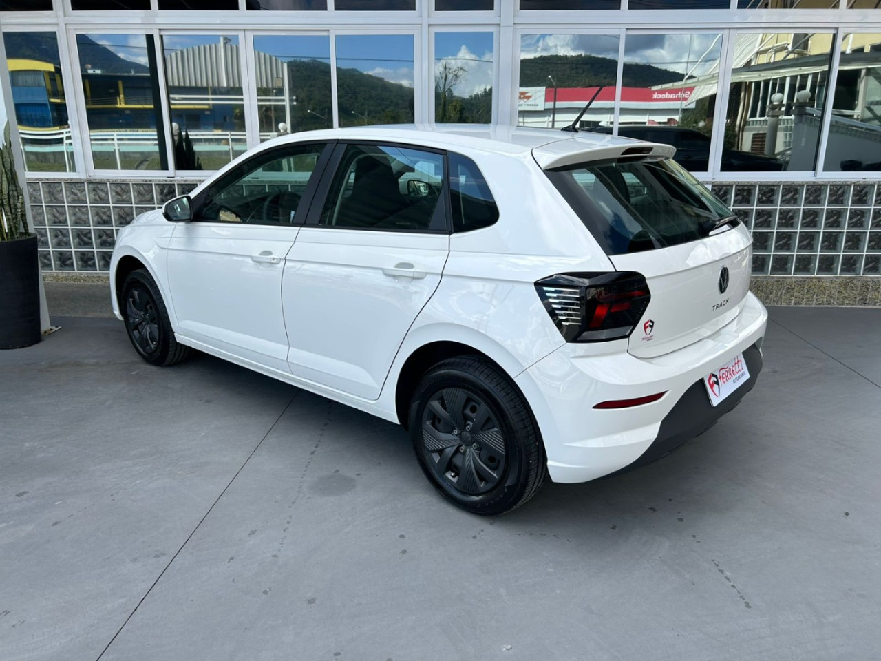 Polo Hatch 1.0 4P MPI TRACK