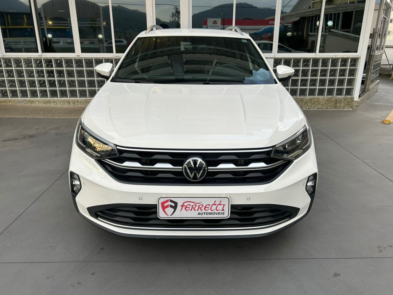 Nivus 1.0 4P FLEX 200 TSI HIGHLINE TURBO AUTOMÁTICO