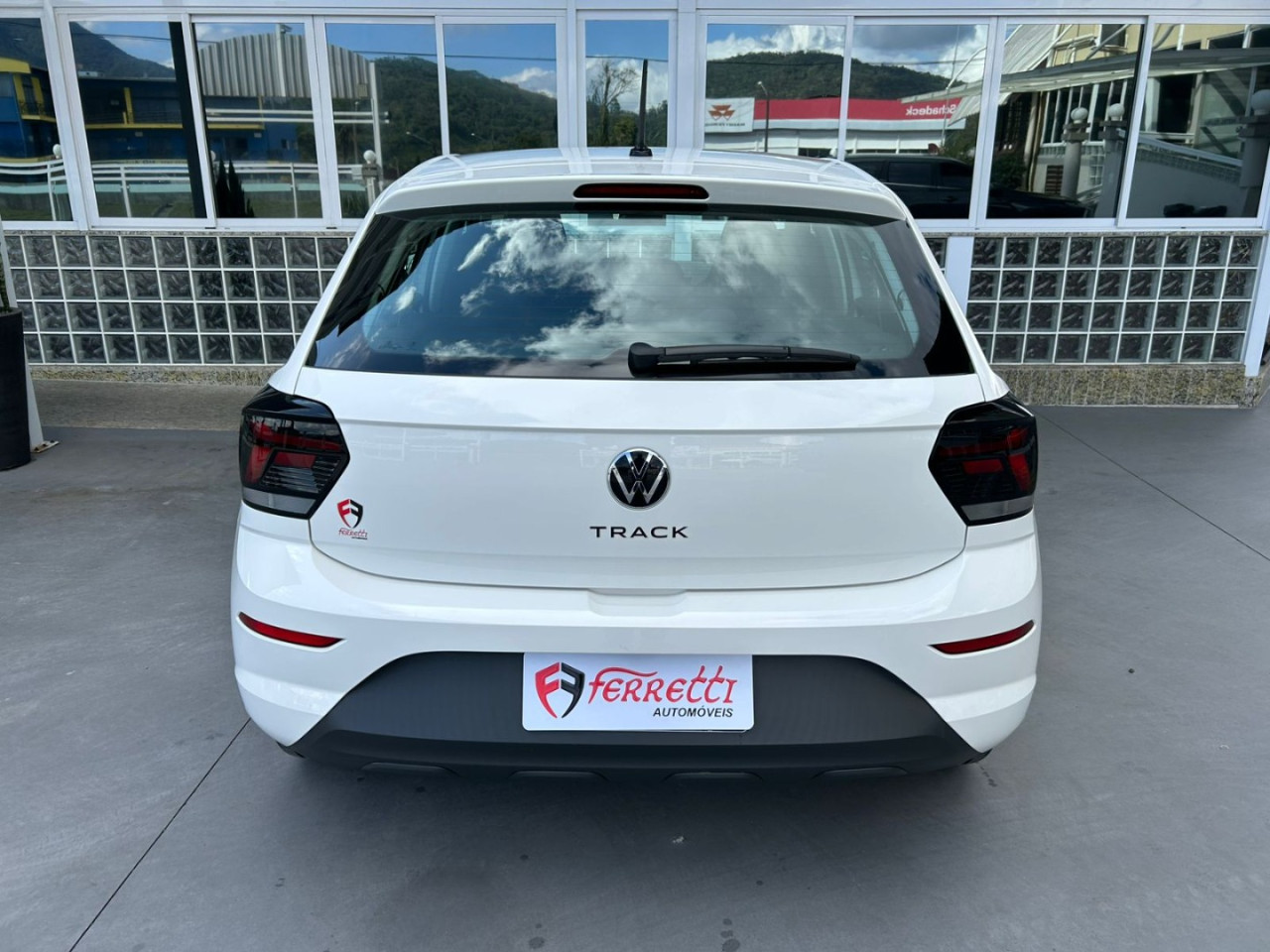 Polo Hatch 1.0 4P MPI TRACK