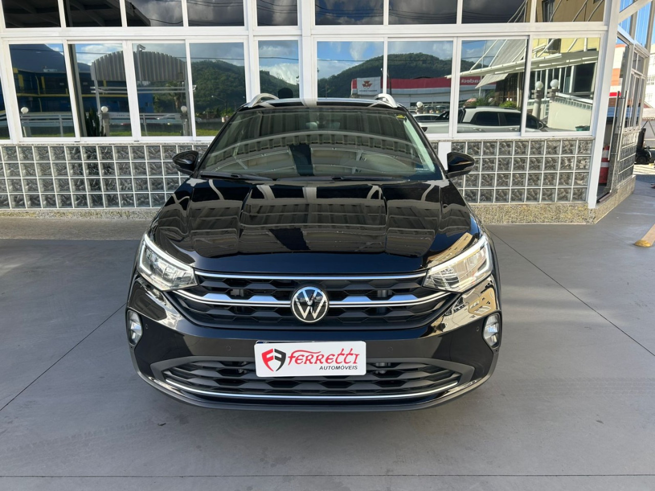 VOLKSWAGEN Nivus 1.0 4P FLEX 200 TSI HIGHLINE TURBO AUTOMÁTICO