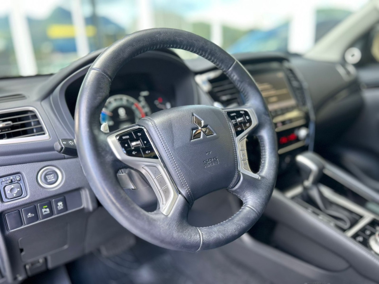 Pajero Sport 2.4 16V 4P MIVEC TURBO DIESEL LEGEND AWD AUTOMÁTICO