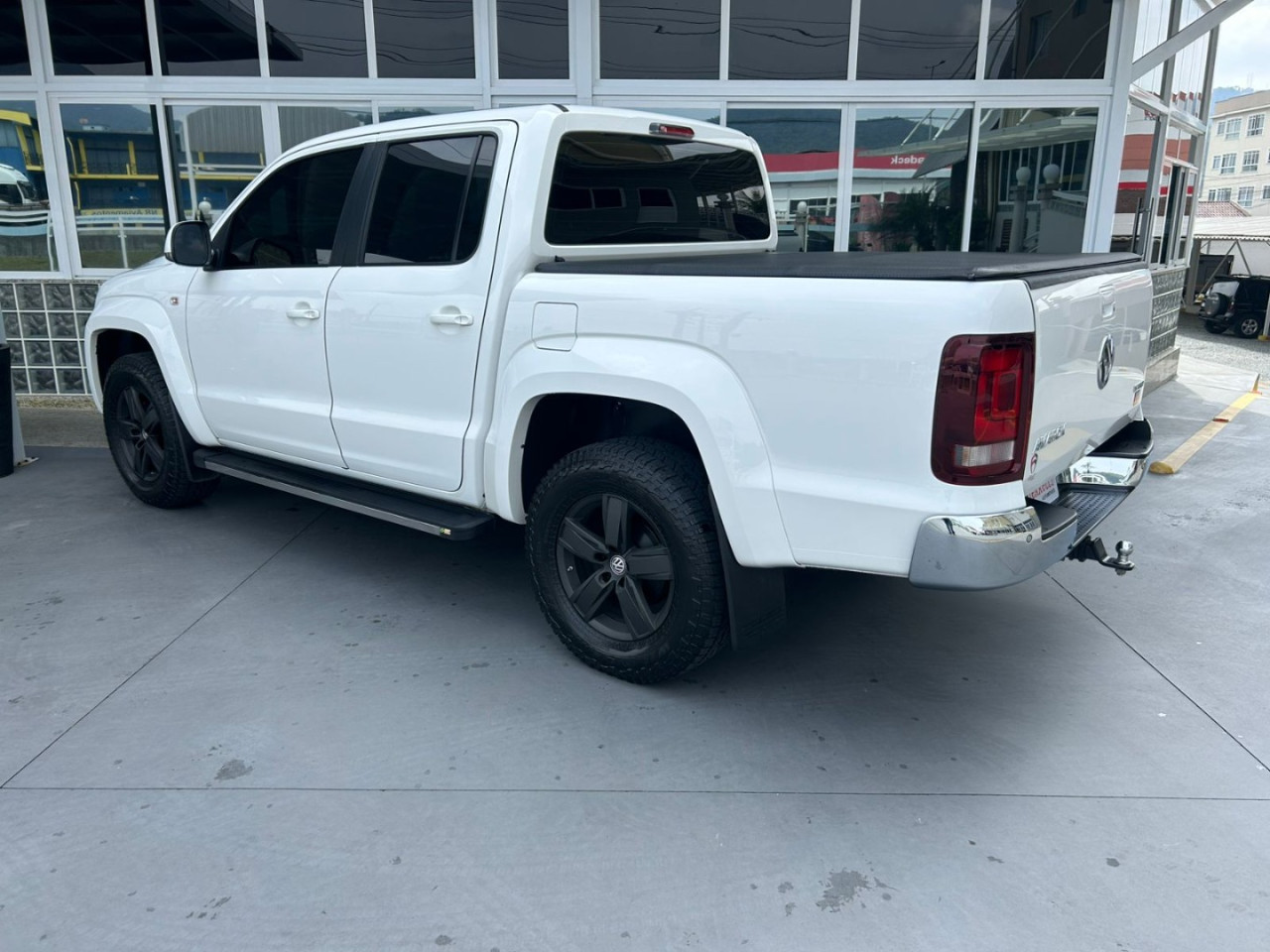 Amarok 2.0 16V 4X4 CABINE DUPLA HIGHLINE TURBO INTERCOOLER AUTOMÁTICO