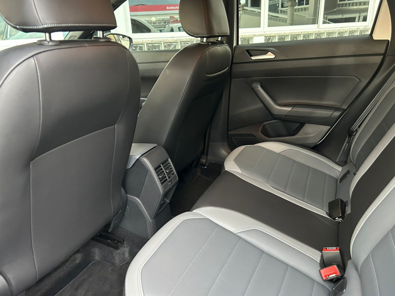 Nivus 1.0 4P FLEX 200 TSI HIGHLINE TURBO AUTOMÁTICO