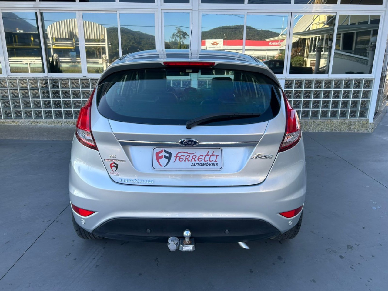 Fiesta Hatch 1.6 4P FLEX TITANIUM POWERSHIFT AUTOMÁTICO