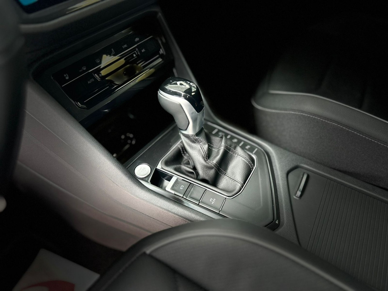 VOLKSWAGEN Tiguan 2.0 300 TSI ALLSPACE R-LINE TURBO AUTOMÁTICO