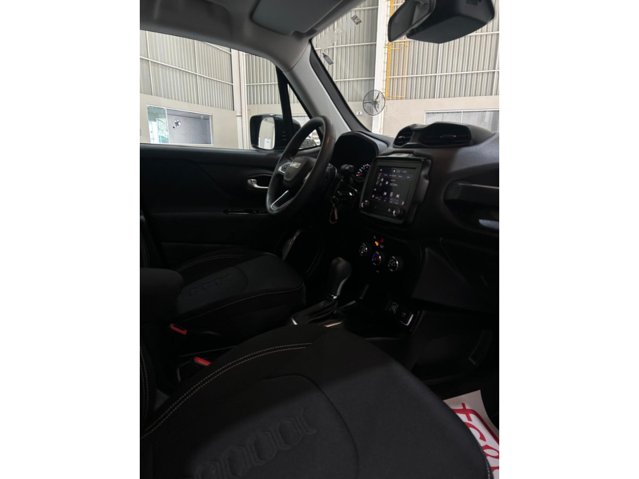 JEEP Renegade 1.3 16V 4P FLEX T270 SPORT TURBO AUTOMÁTICO