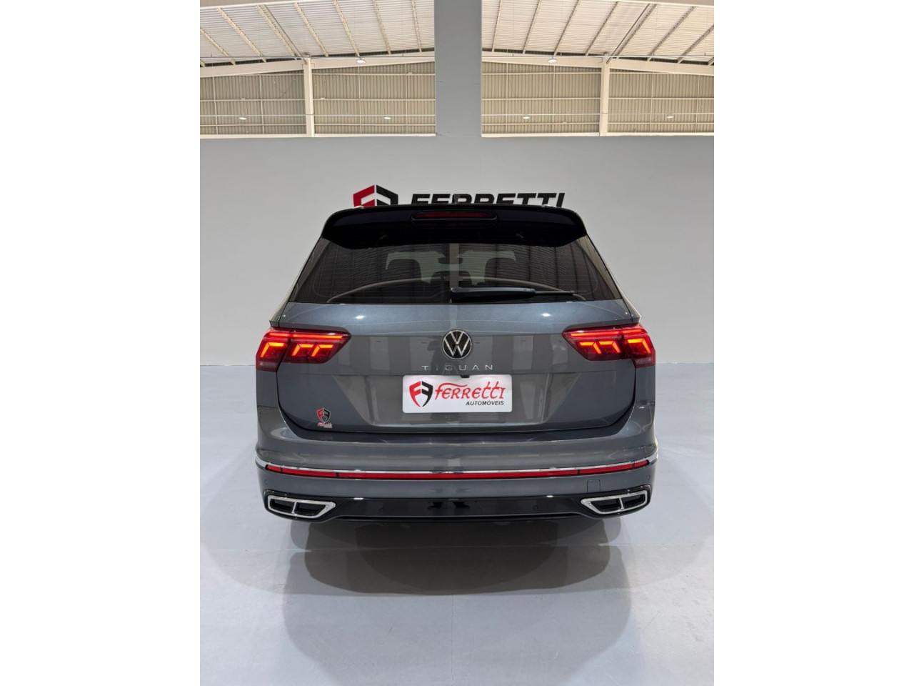 VOLKSWAGEN Tiguan 2.0 300 TSI ALLSPACE R-LINE TURBO AUTOMÁTICO
