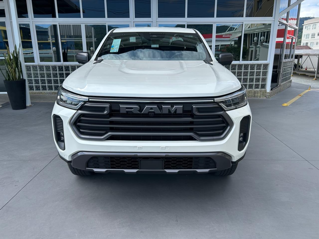 RAM Dakota 2.2 4P TURBO DIESEL WARLOCK 4X4 AUTOMÁTICO