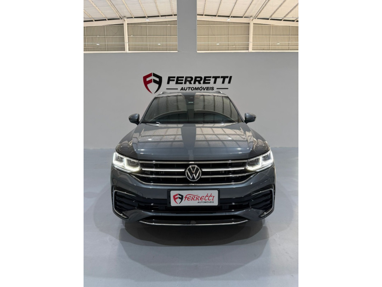 VOLKSWAGEN Tiguan 2.0 300 TSI ALLSPACE R-LINE TURBO AUTOMÁTICO