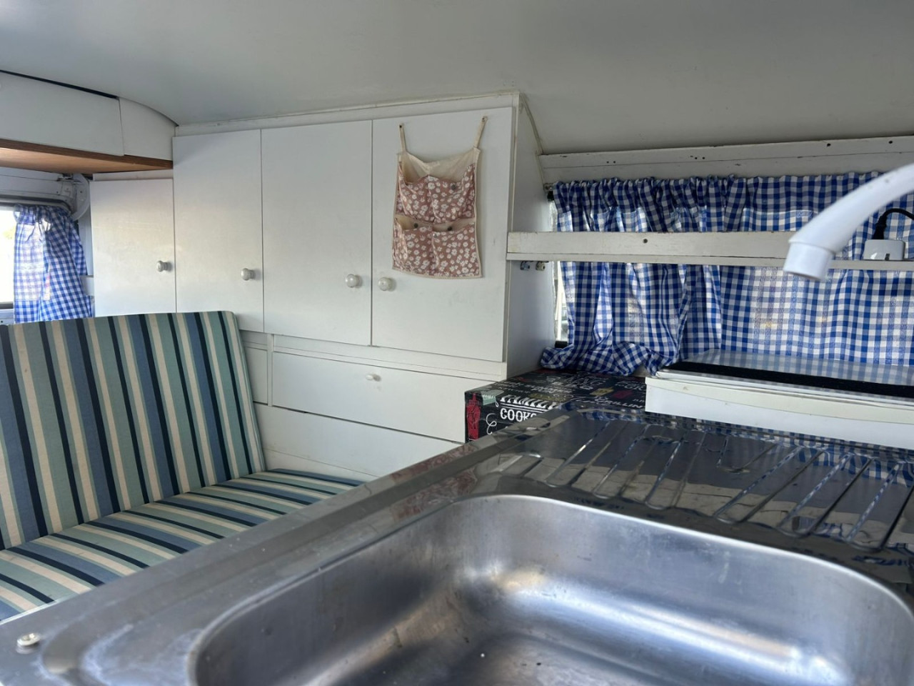 VOLKSWAGEN Kombi 1.6 TRAILER