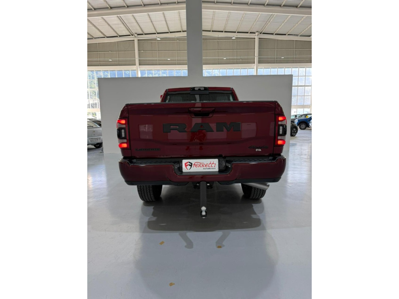 RAM 2500 6.7 I6 24V SLT CABINE DUPLA TURBO DIESEL NIGHT EDITION 4X4 AUTOMÁTICO