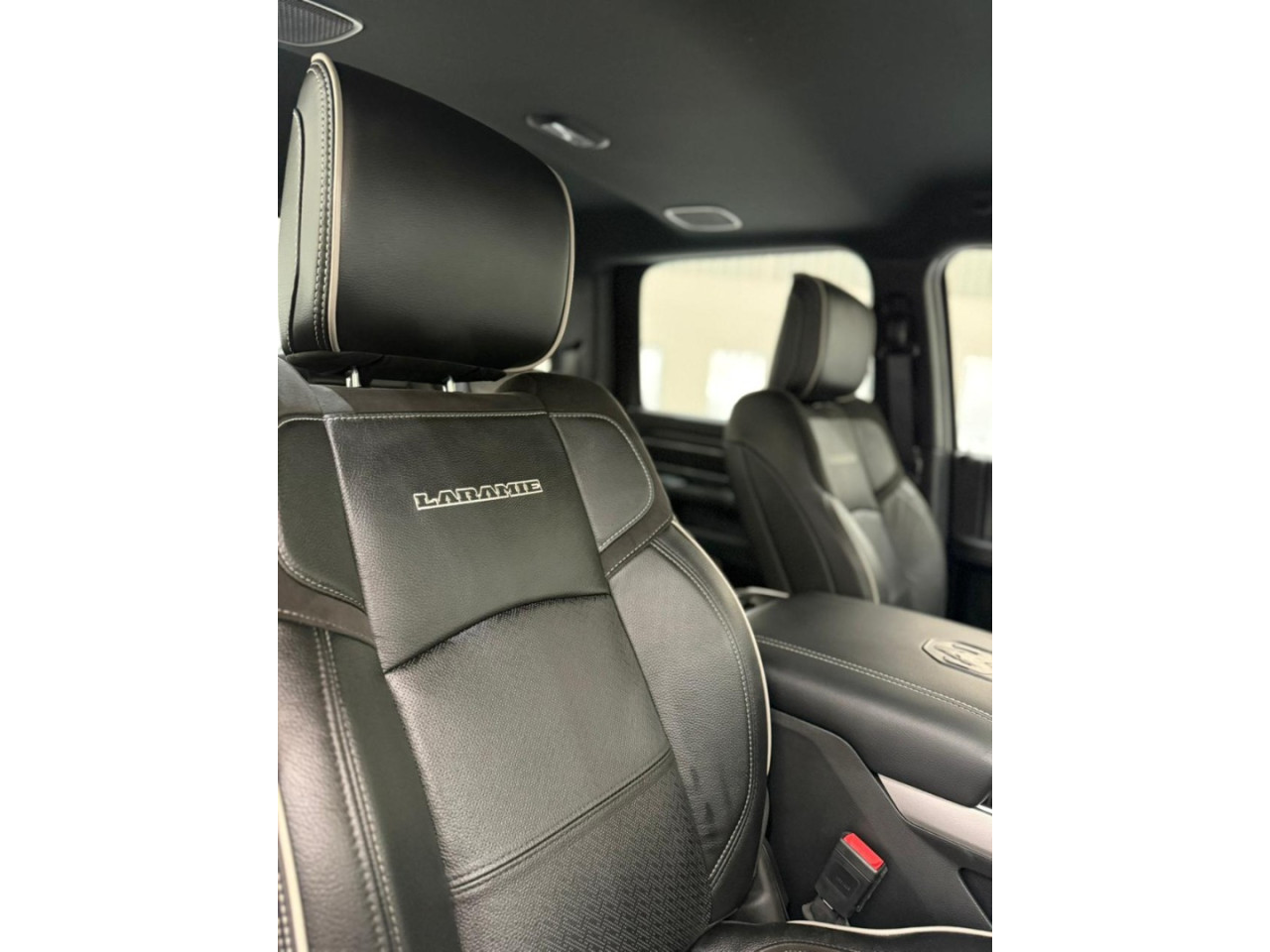 RAM 2500 6.7 I6 24V SLT CABINE DUPLA TURBO DIESEL NIGHT EDITION 4X4 AUTOMÁTICO