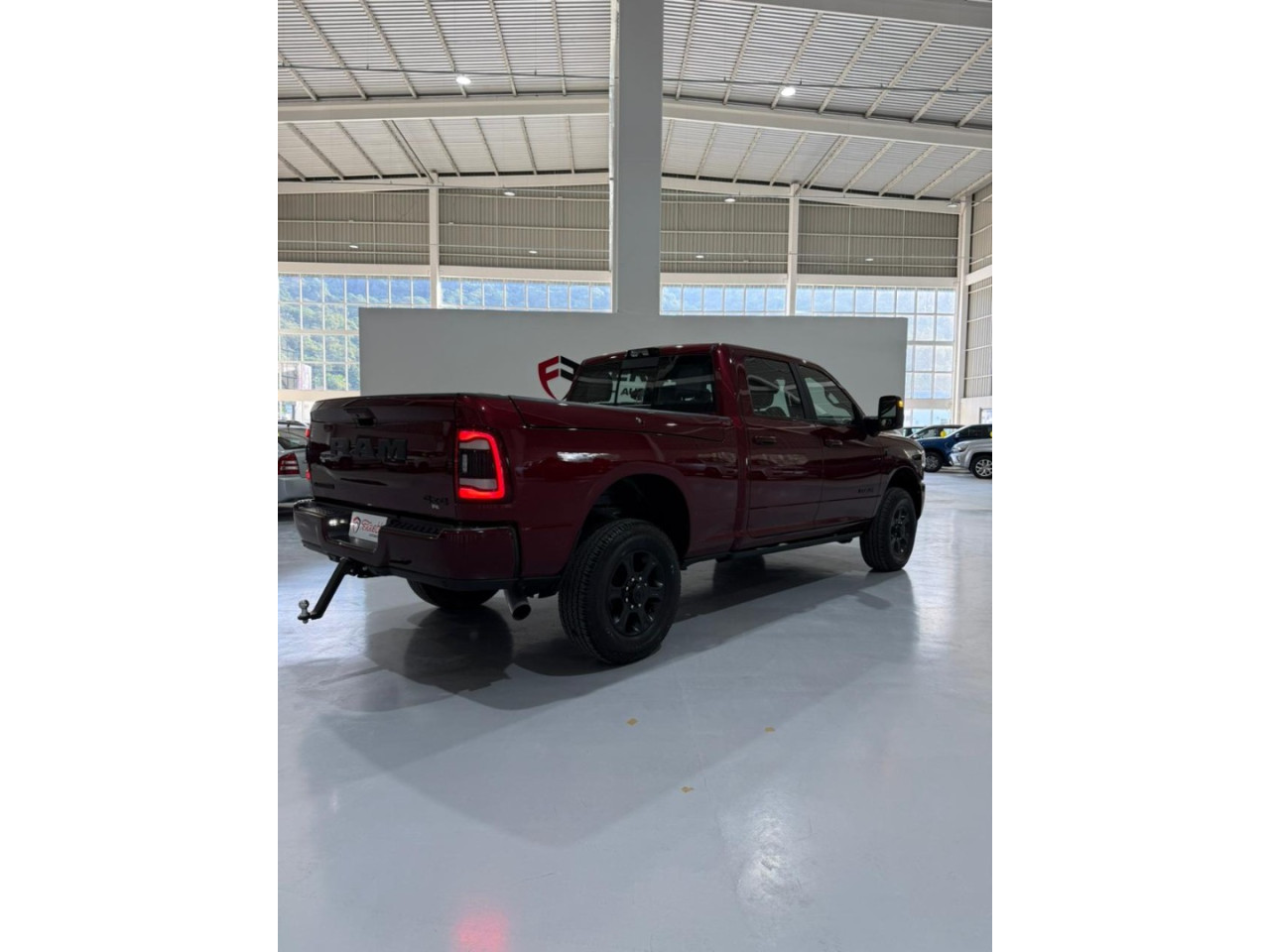 RAM 2500 6.7 I6 24V SLT CABINE DUPLA TURBO DIESEL NIGHT EDITION 4X4 AUTOMÁTICO