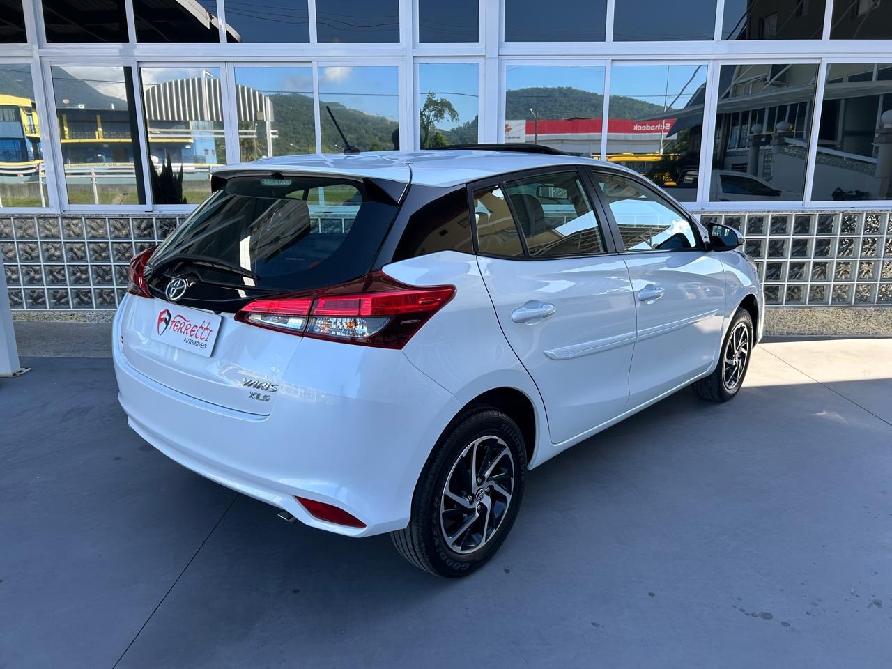 TOYOTA Yaris Hatch 1.5 16V 4P FLEX XLS CONNECT MULTIDRIVE AUTOMÁTICO CVT