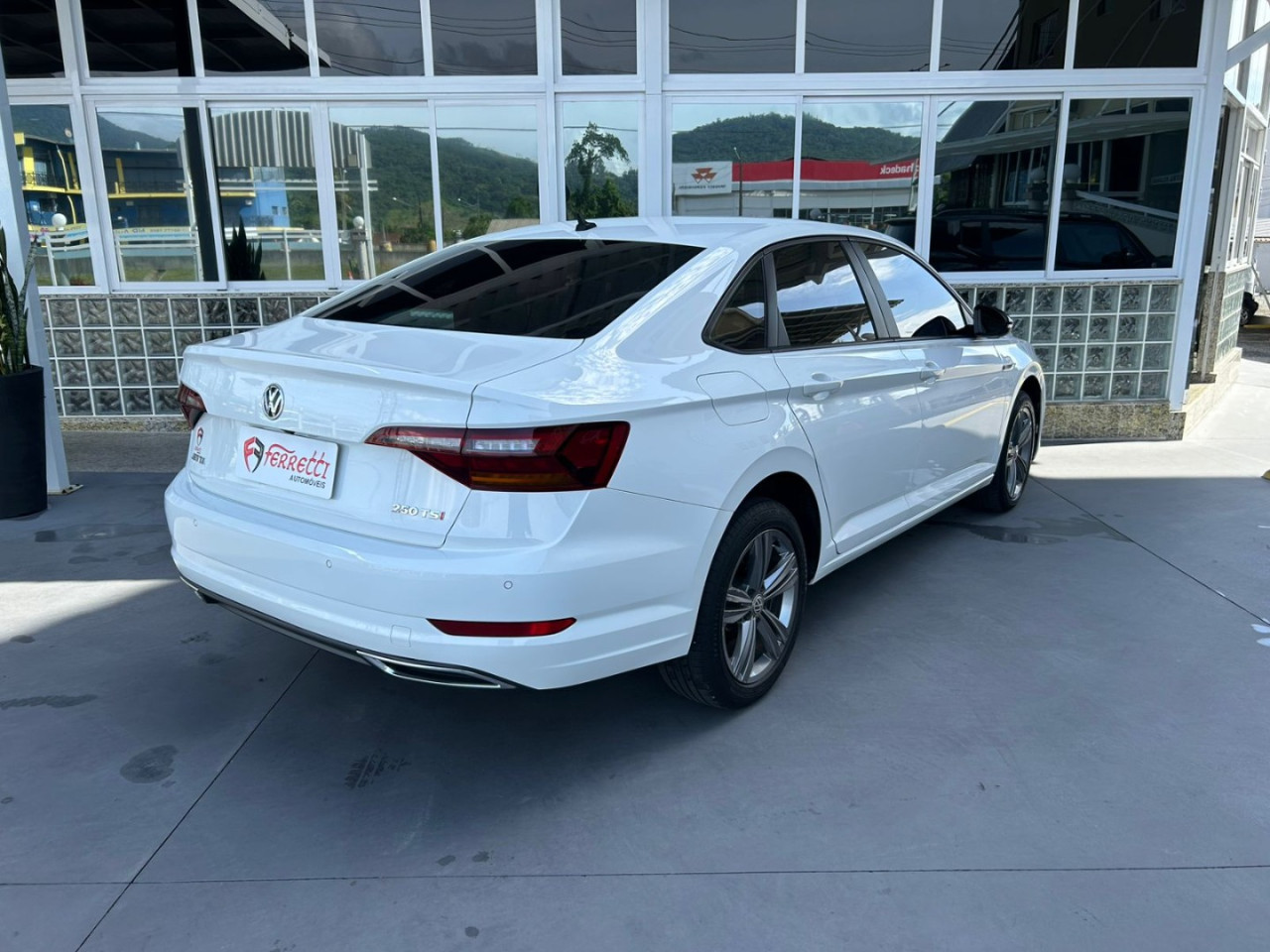 VOLKSWAGEN Jetta 1.4 4P 250 TSI R-LINE AUTOMÁTICO