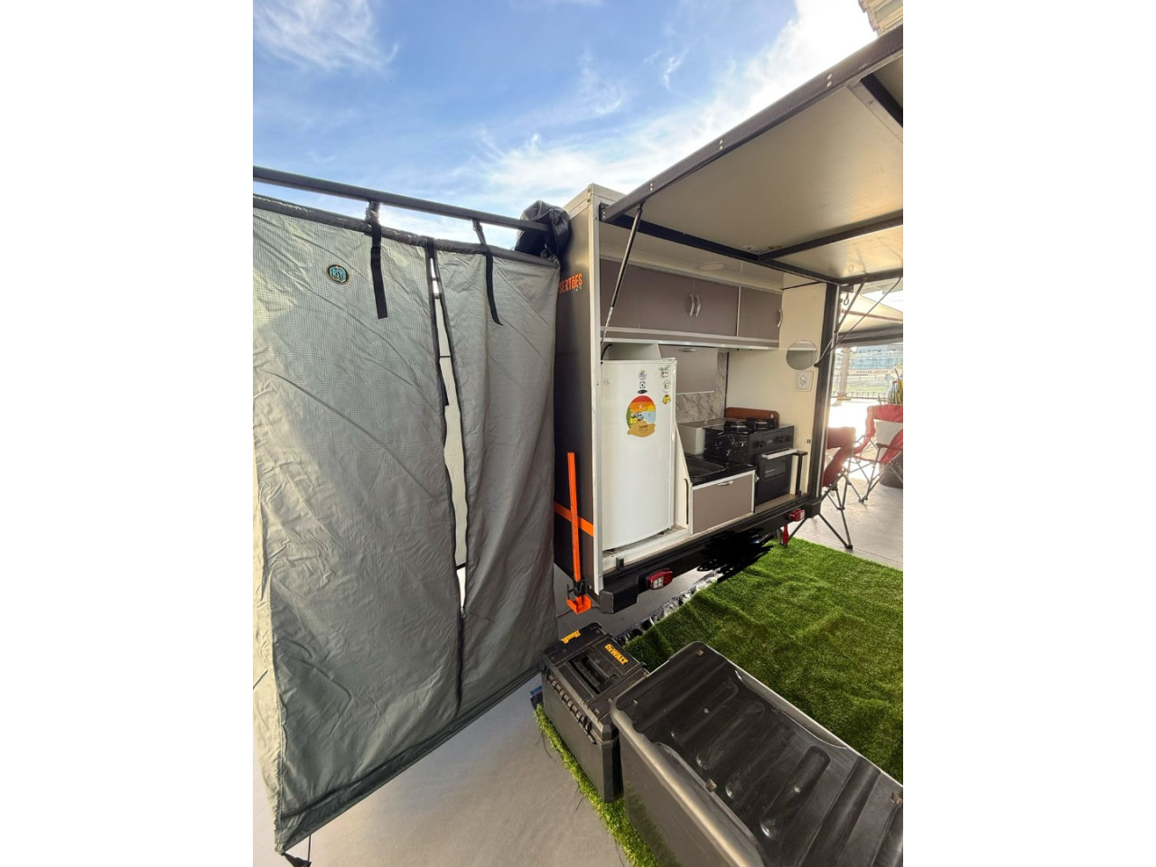 TERCEIRO EIXO Mini Trailer Família 4 PESSOAS