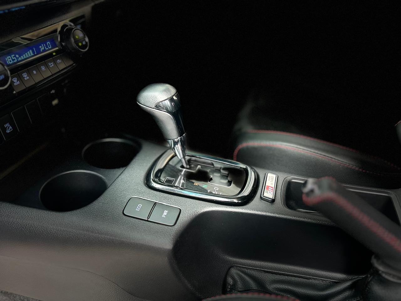 TOYOTA Hilux Caminhonete 2.8 16V GR SPORT 4X4 TURBO DIESEL CABINE DUPLA AUTOMÁTICO